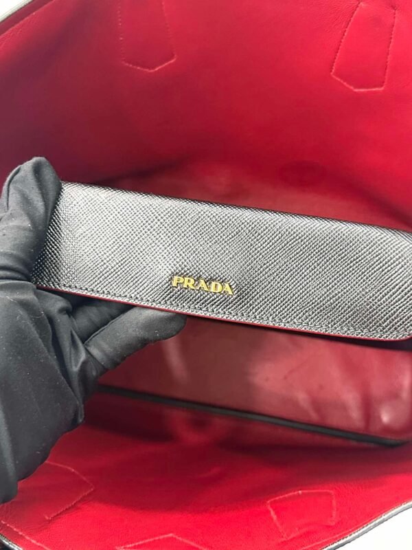 Prada Saffiano Cuir Medium - Image 3