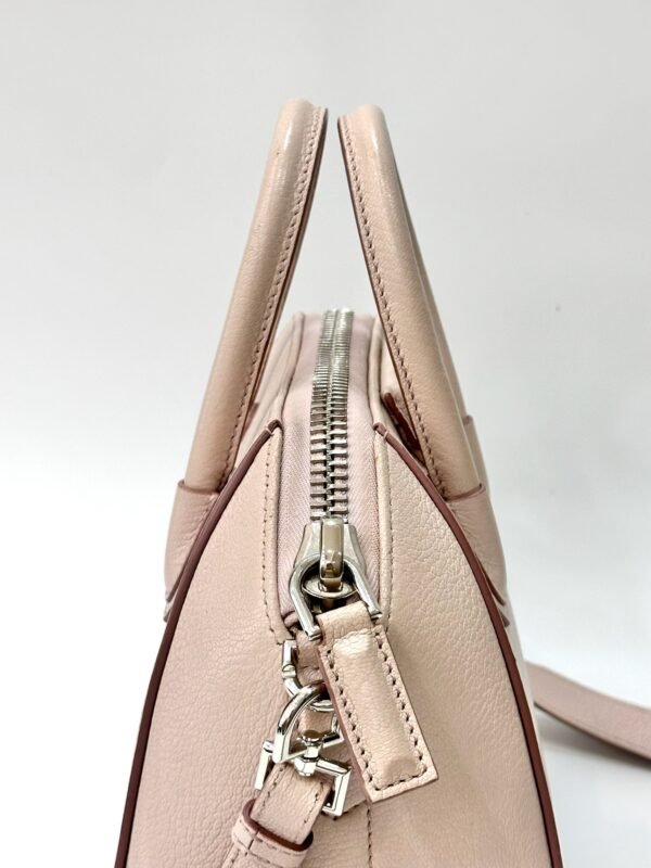 Givenchy Antigona Mini - Image 21