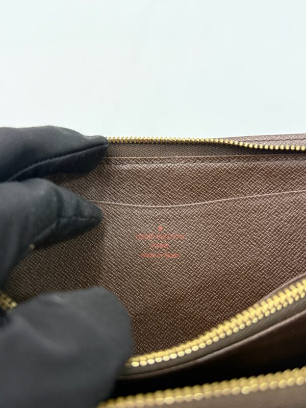 Louis Vuitton Long Zippy Wallet - Image 11