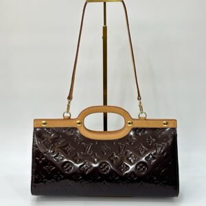Louis Vuitton Vernis Monogram Roxbury Drive