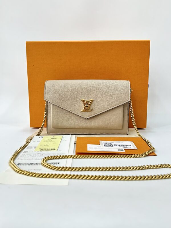 Louis Vuitton Lockme WOC - Image 5