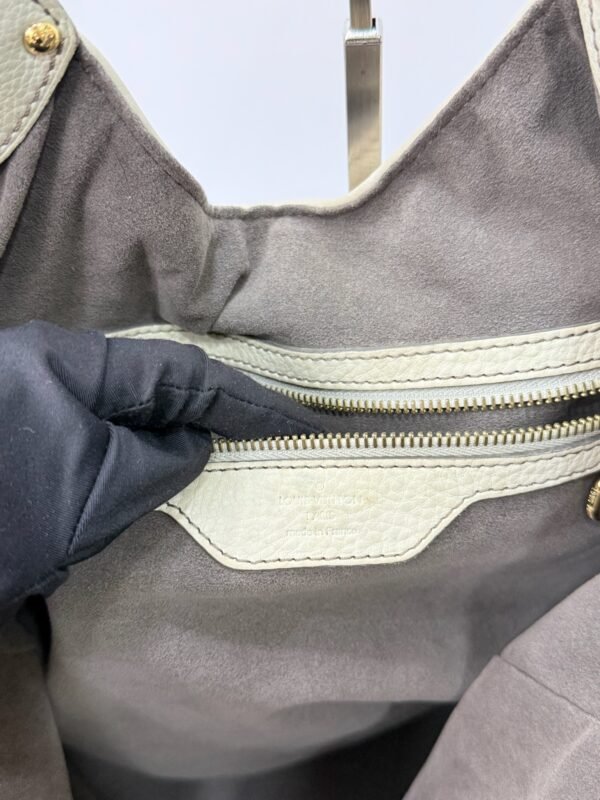 Louis Vuitton Mahina GM Monogram Neo - Image 4