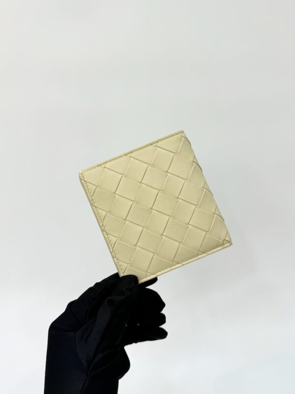 Bottega Veneta Wallet - Image 4